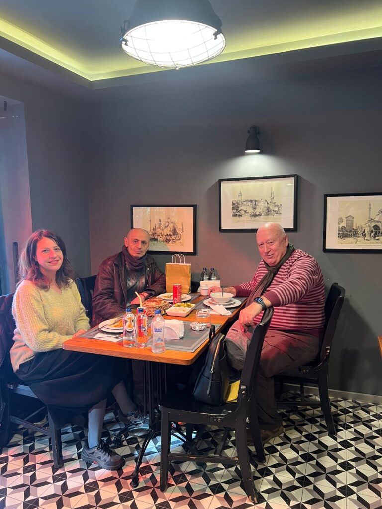 Sema Maşkılı, Hüsnü İyidoğan, Dilay Tüzün (2)